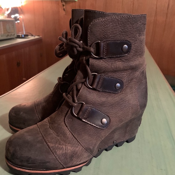 Sorel Brown Wedge Boots - Picture 1 of 11